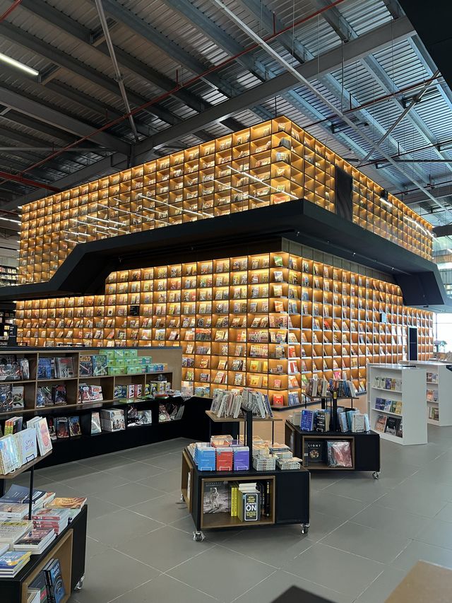 Most insta-worthy bookstore in Malaysia 📚