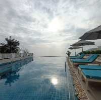 •  The Rock Hua Hin Beachfront Resort ⛲️✨