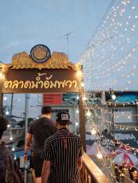 ตลาดน้ำอัมพวา เที่ยวใกล้กรุง บรรยากาศสุดโรแมนติก✨