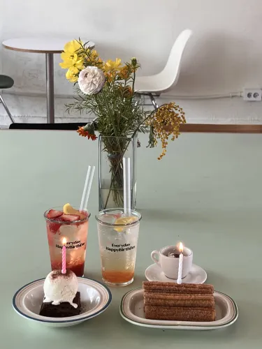 韓国/ソウル【延南洞】ミントグリーンがとてもかわいいカフェ🌼💚