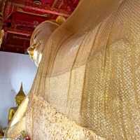 ขอพร พระพุทธไสยาสน์องค์ใหญ่