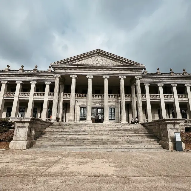 พระราชวังถ็อกซู (Deoksugung Palace)