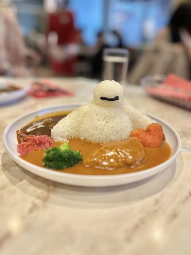 베이맥스 모양 카레를 먹을 수 있는 센터 스트리트🤍