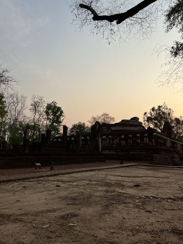 วัดช้างรอบ โบราณสถานเมืองกำแพงเพชร