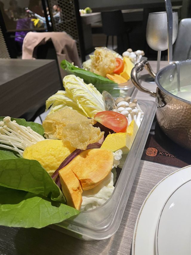 享 鍋酒館|被熔岩布朗尼耽誤的火鍋店 享 鍋酒館|被熔岩布朗尼耽誤的火鍋店