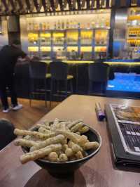 到沙田玩鏢機及桌球兼食串燒