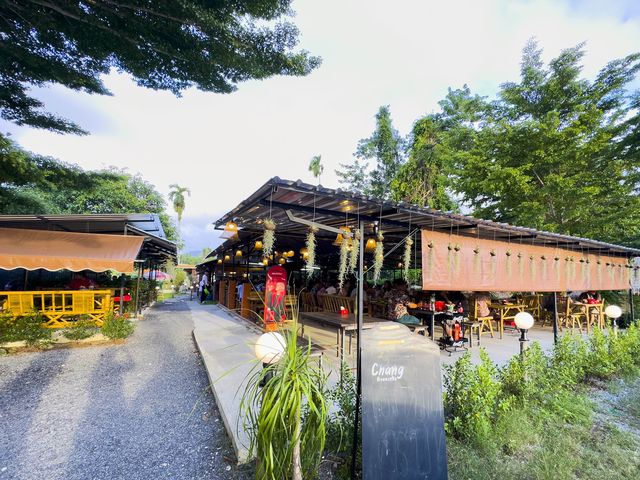 ร้านส้มตำแซ่บนัว ย่านเขาหลัก