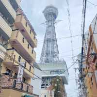 大阪観光スポット！通天閣はどの角度からみても素晴らしい
