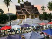 ตลาดมืด ณ หลวงพระบาง