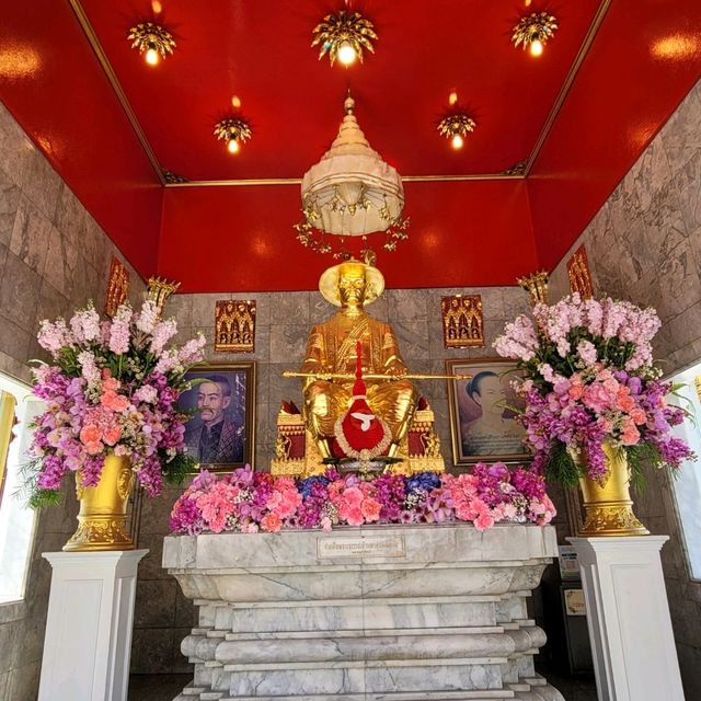 วัดชนะสงคราม  (อยากชนะ ฝ่าฟันอุปสรรคผ่านไปด้วยดี)