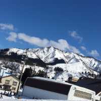 A ski lesson at Yuzawa in Japan 