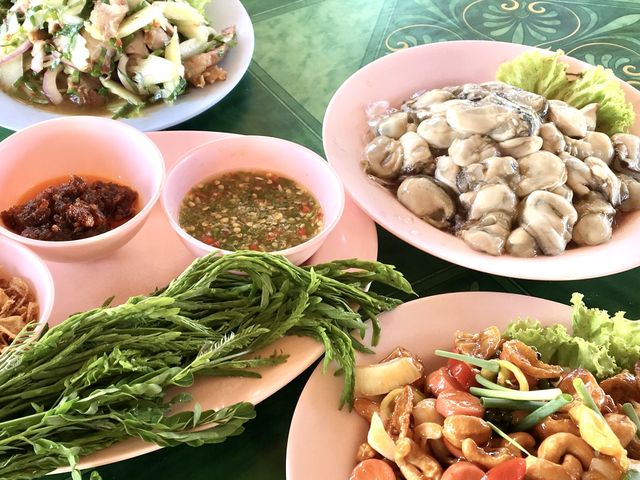 หาดเจ้าหลาว 🌊🕶️☀️