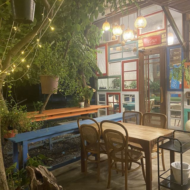 Chaba Chabai Cafe ร้านอาหารแนวคาเฟ่