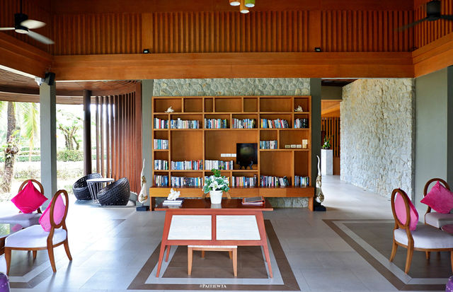Apsara Beachfront Resort & Villa