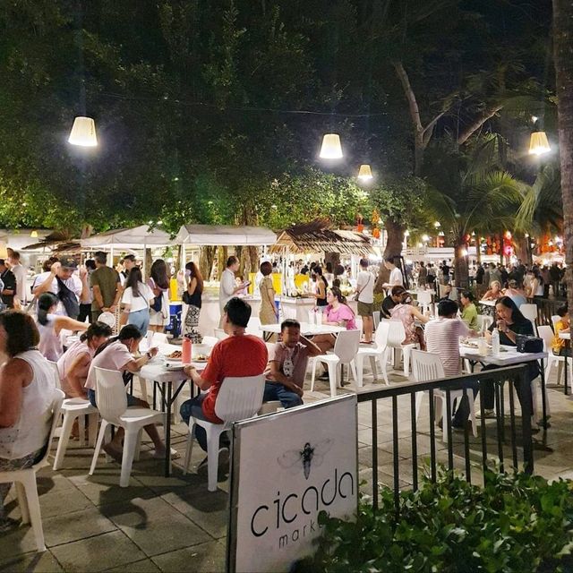 ตลาดสุดชิค สุดชิล ของหัวหิน Cicada Market
