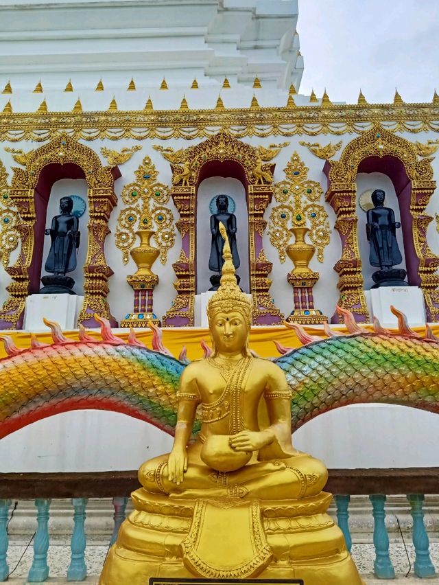 พระธาตุหลวงชุมแพ คู่เมืองชุมแพ