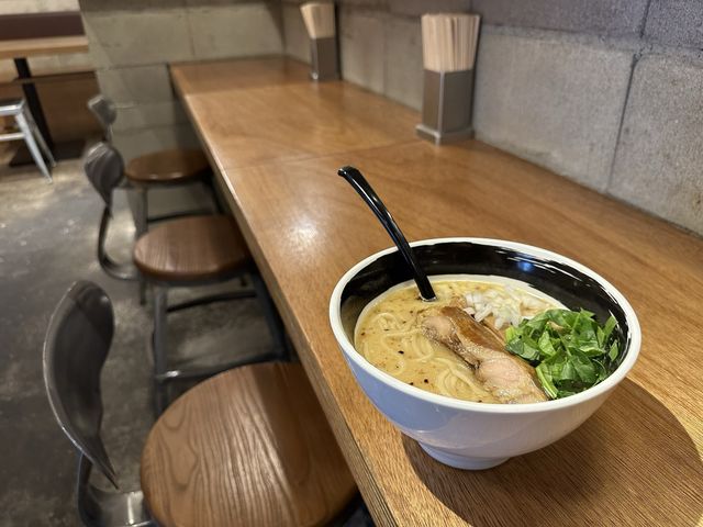 福岡・中洲。横浜のラーメンを中洲で味わう事のできる『RAMEN 浜虎 福岡中洲店』