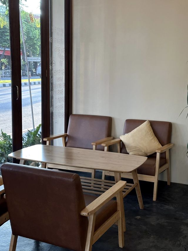 Baybay.caff คาเฟ่ของคนเทสดี | บางแสน ☕️