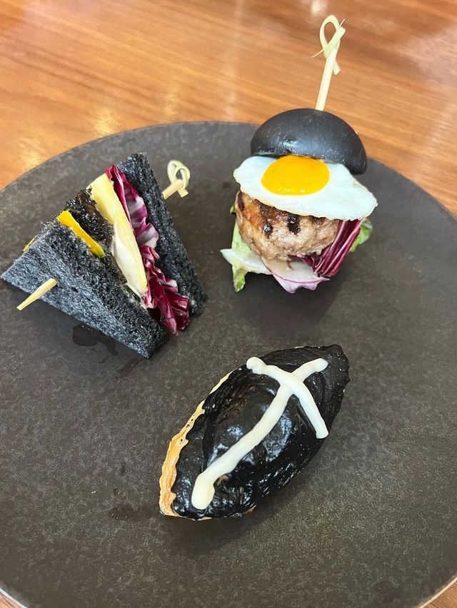【福岡ホテル】福岡有名ホテル内のレストランバーでいただくアフタヌーンティー