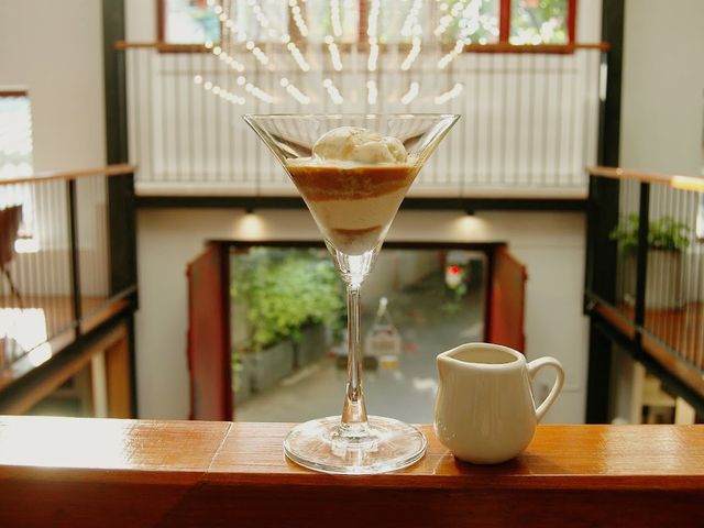 曼谷老城區泰源大樓青年旅館和咖啡廳，適合攝影和文化愛好者