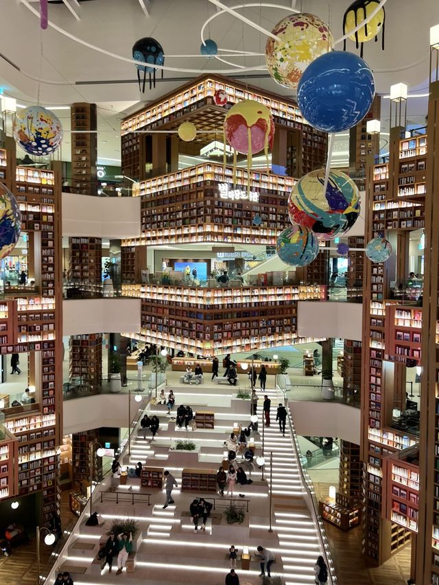韓国/京畿道【水原】ピョルマダン図書館