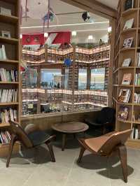 韓国/京畿道【水原】ピョルマダン図書館