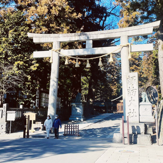 【長野県/下諏訪　全国に2.5万社ある諏訪神社の総本社『諏訪大社』の１つ⛩️】