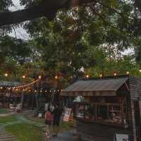 คาเฟ่ย่านสุขุมวิท "The Wood Land"