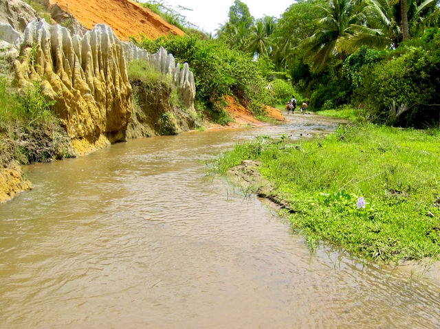 Red Sand Dunes Beach