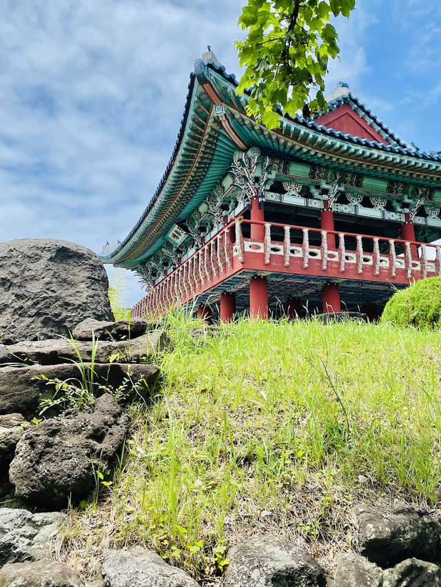 Cheonjeyeon Waterfalls