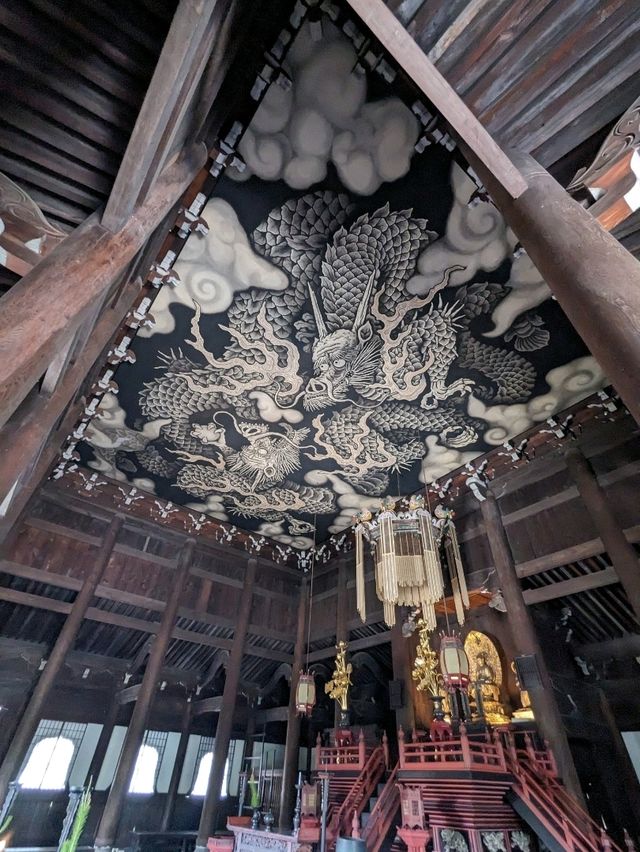 日本京都-栩栩如生的雙龍壁畫：建仁寺