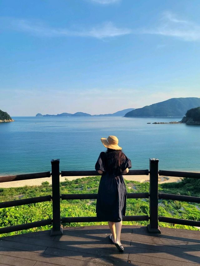 수영하기 좋은 고운모래 해변 구조라해수욕장🏖