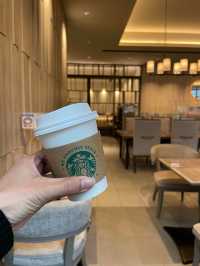 スタバ飲み放題？！バズったホテル