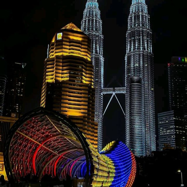 Saloma Bridge - Beautiful skyline of Kuala Lumpur