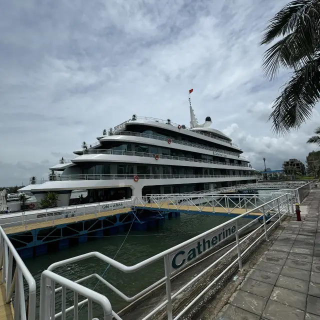 越南河內下龍灣 聲稱六星級Catherine Cruise郵輪🛳️🇻🇳