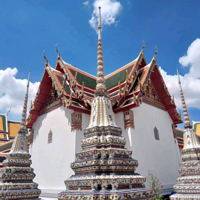 ชมเจดีย์ในวัดพระเชตุพนฯ🌟