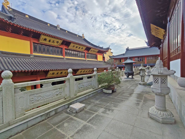 有著600多歲參天銀杏的南山禪寺