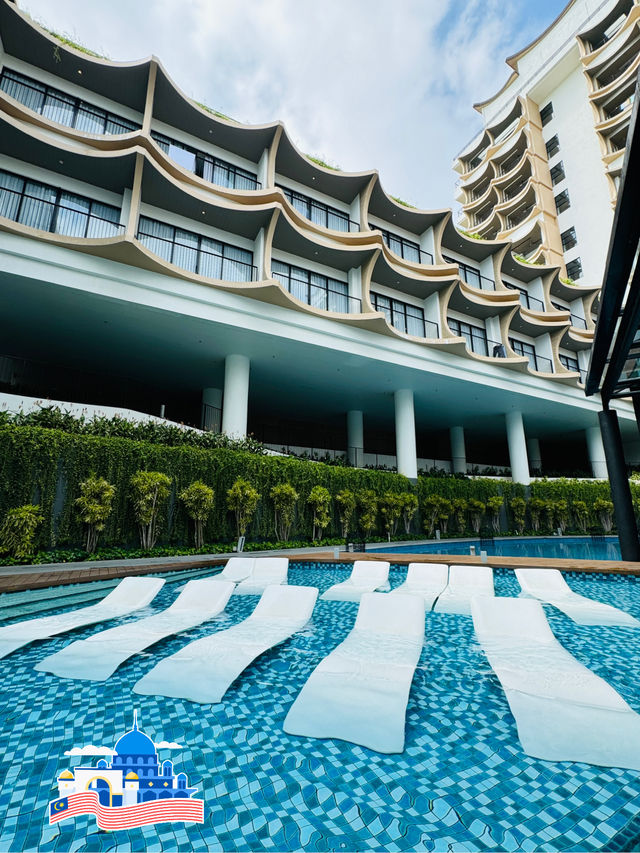 🇲🇾 Infinity pool at Parkroyal Langkawi Resort