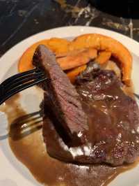  創新素食與經典肉食套餐