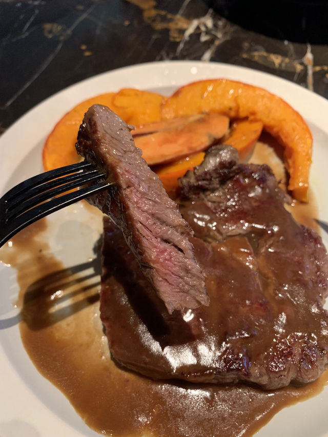  創新素食與經典肉食套餐