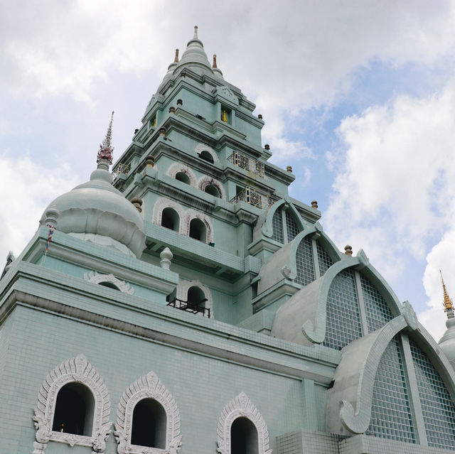 พระธาตุจุฬามณีฉัพพรรณรังษีเจดีย์แก้ว