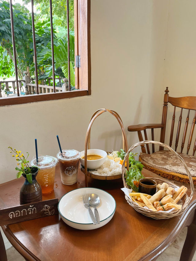 คาเฟ่ลพบุรี 🪴สวนบ้านใน หัวใจบ้านนอก