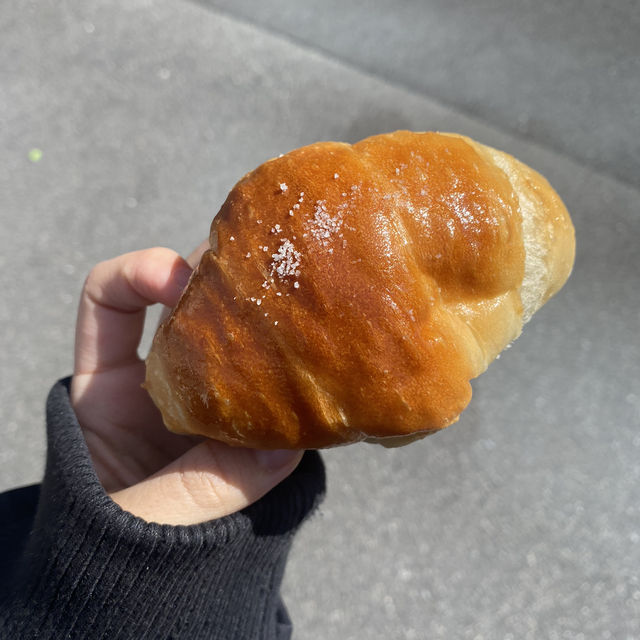 〈大阪〉大人気！大阪に来たら絶対に買う白トリュフパン