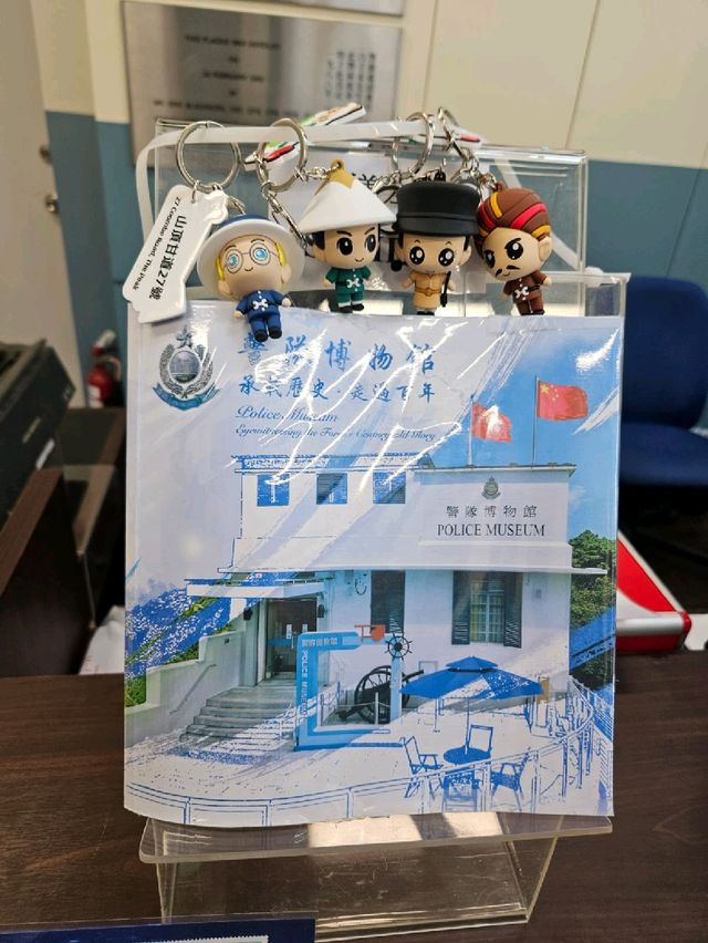 有導賞員講解的小型博物館