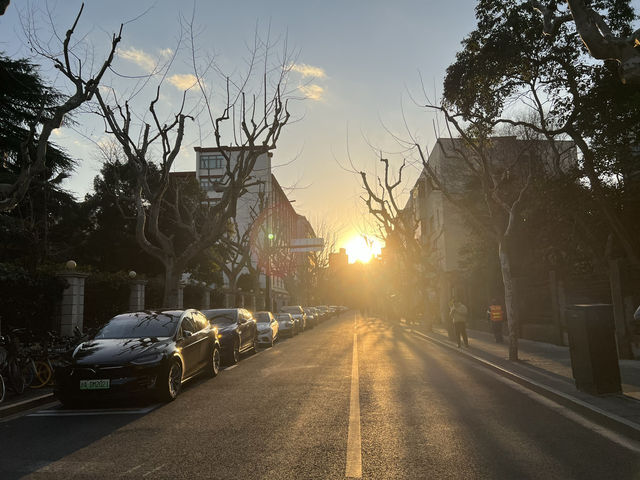 夕陽下漫步上海武康路-安福路