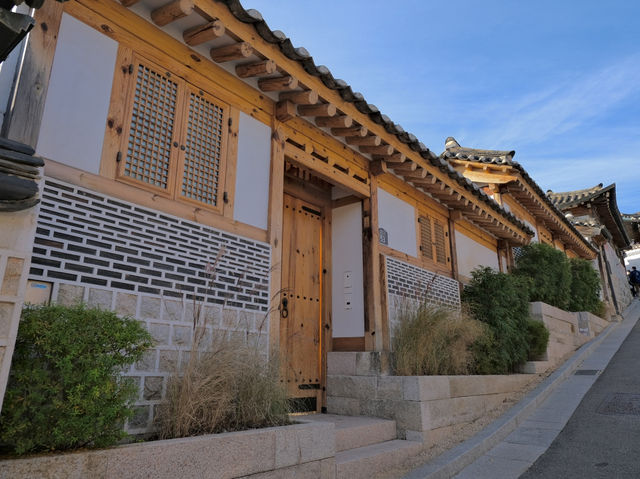 เที่ยวหมู่บ้านย้อนยุค Bukchon Hanok Village