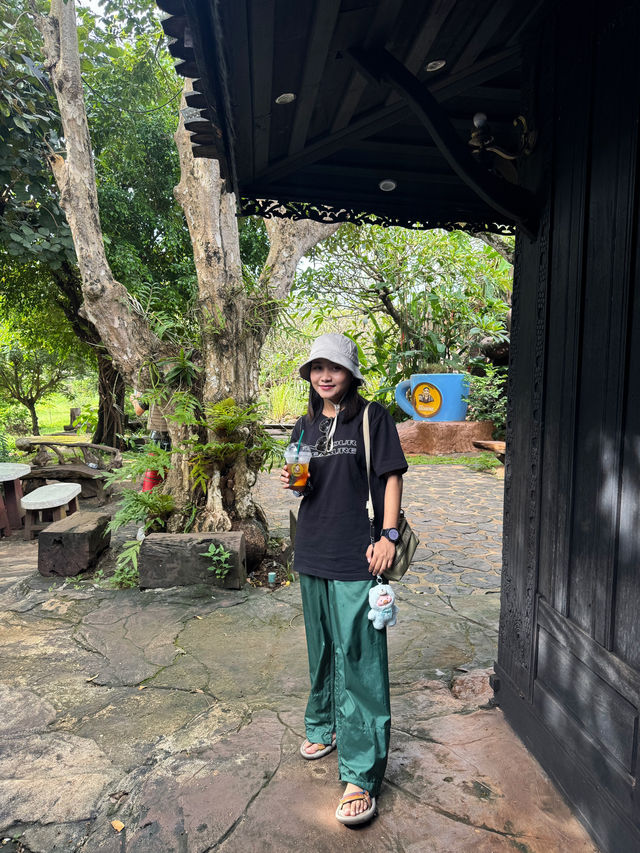 แวะเติมคาเฟอีนที่ Laos Coffee Bachieng