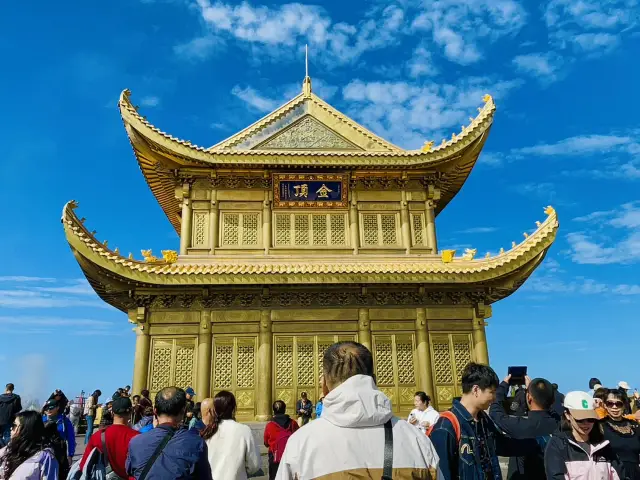 A place of pilgrimage and worship 🙏🇨🇳