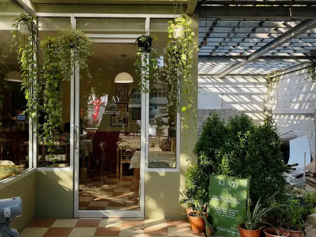 KLĀY Cafe 
