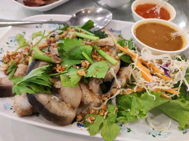 พามาทาน ไก่ย่างหนังกรอบ ต้นตำรับสิงห์บุรี